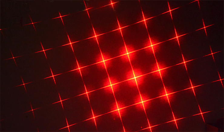 laser rosso con disegni