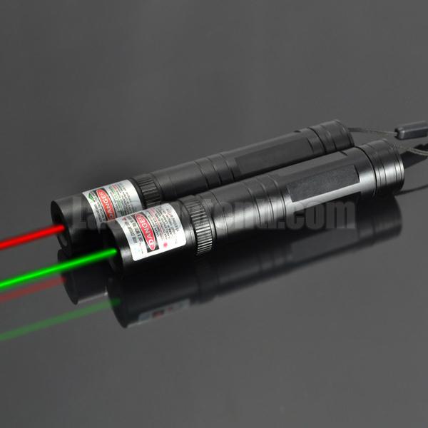 Vuoi acquistare un potente puntatore laser? In verde, rosso o viola!